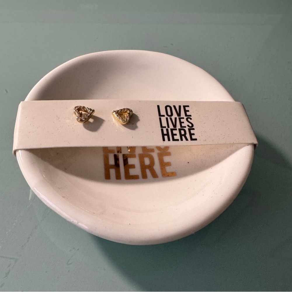 NWT - Ring Dish and Gold Heart Stud Earrings